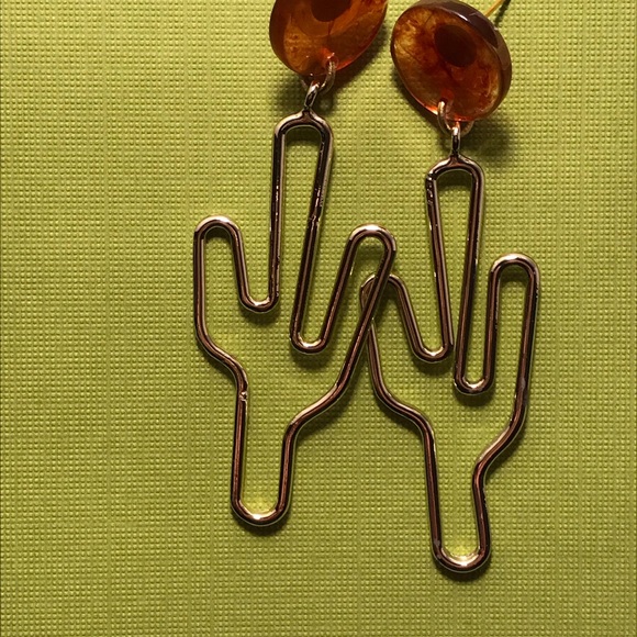 Silver Cactus 🌵 Earrings - Picture 4 of 4